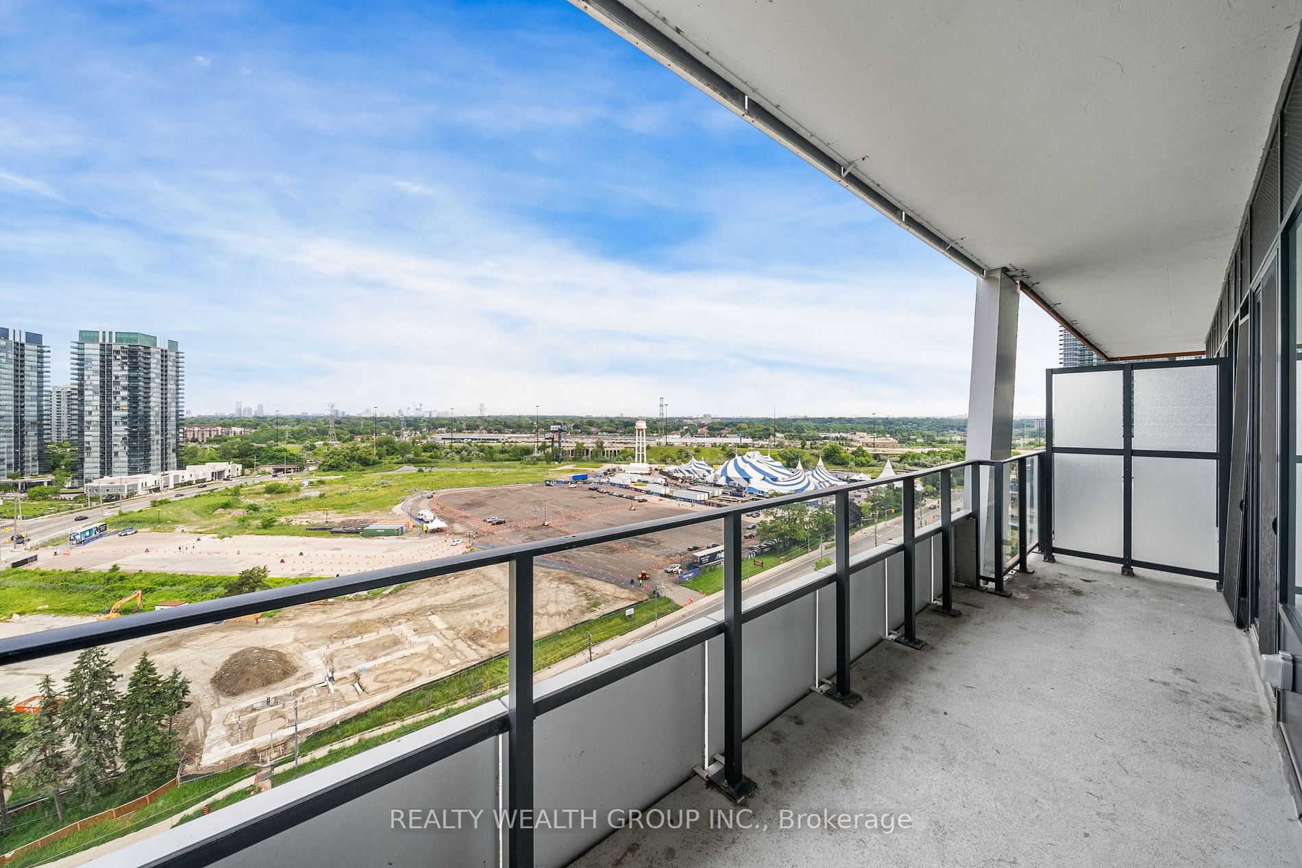 30 Shore Breeze Dr 12 Property Photo 8