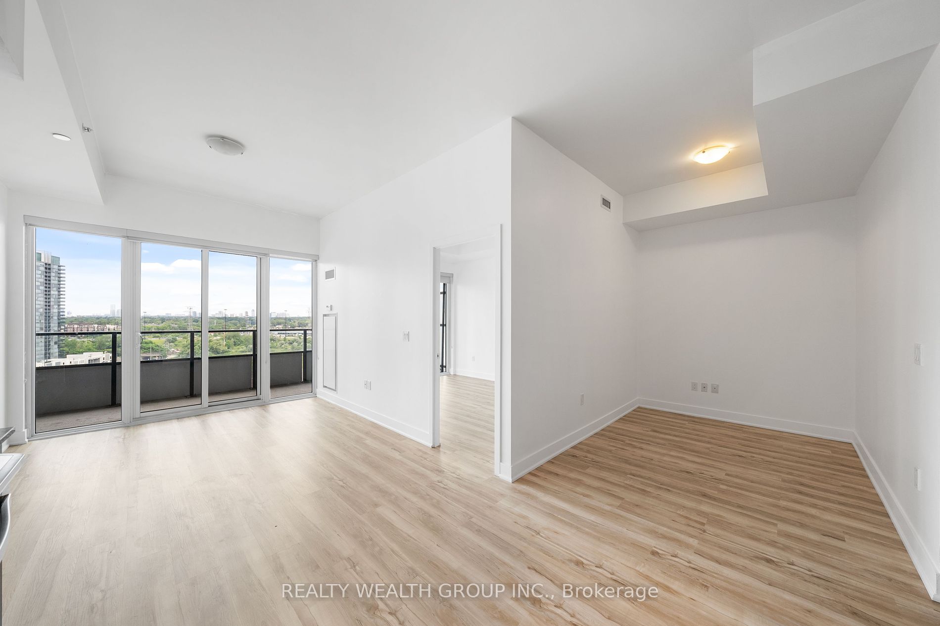 30 Shore Breeze Dr 12 Property Photo 17