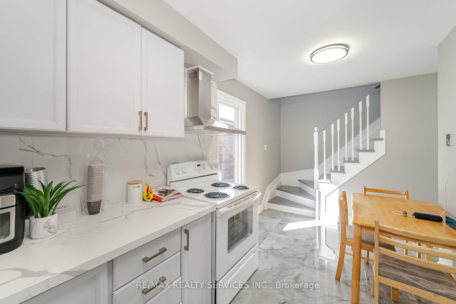 3524 Croatia Dr Property Photo 2