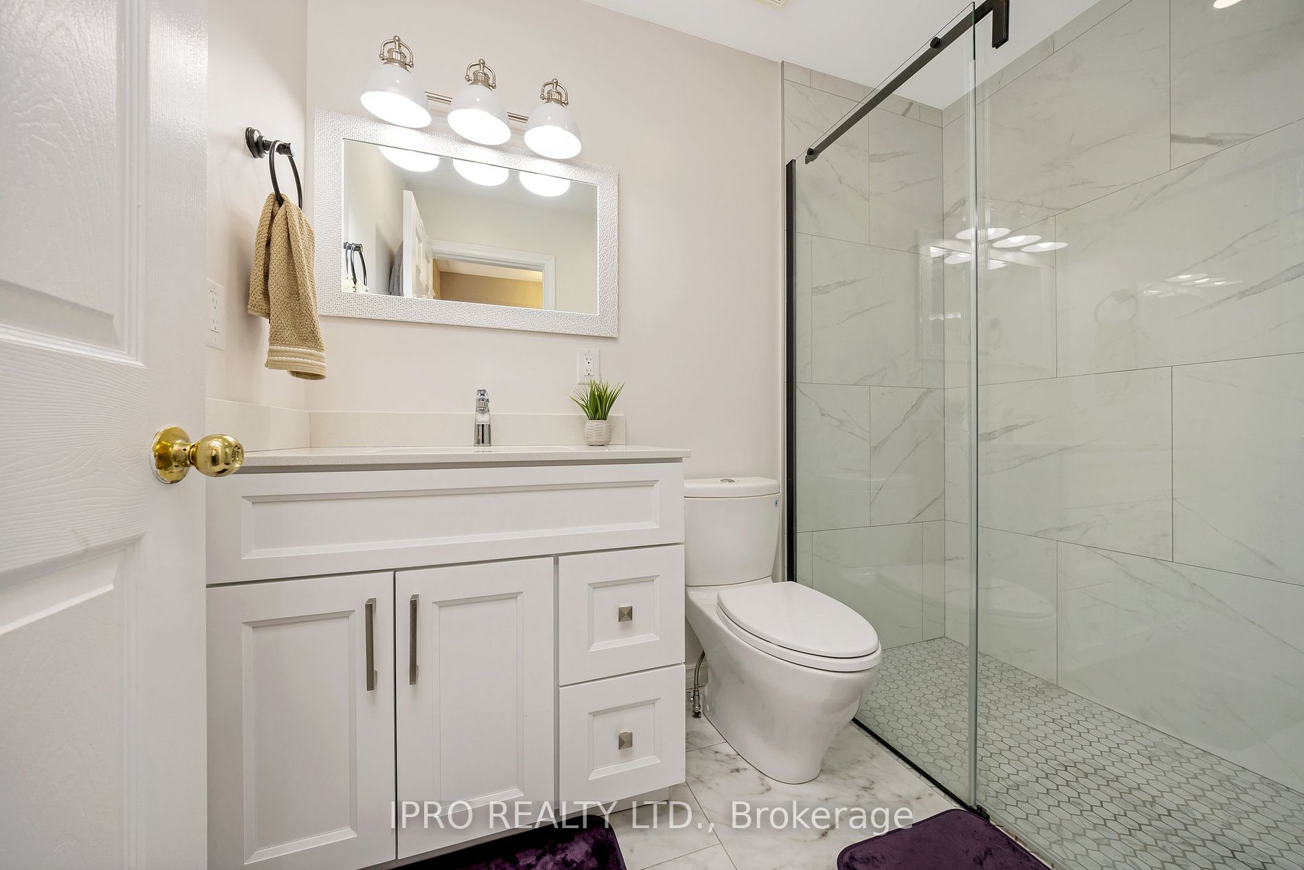 45 Flemington Dr Property Photo 2
