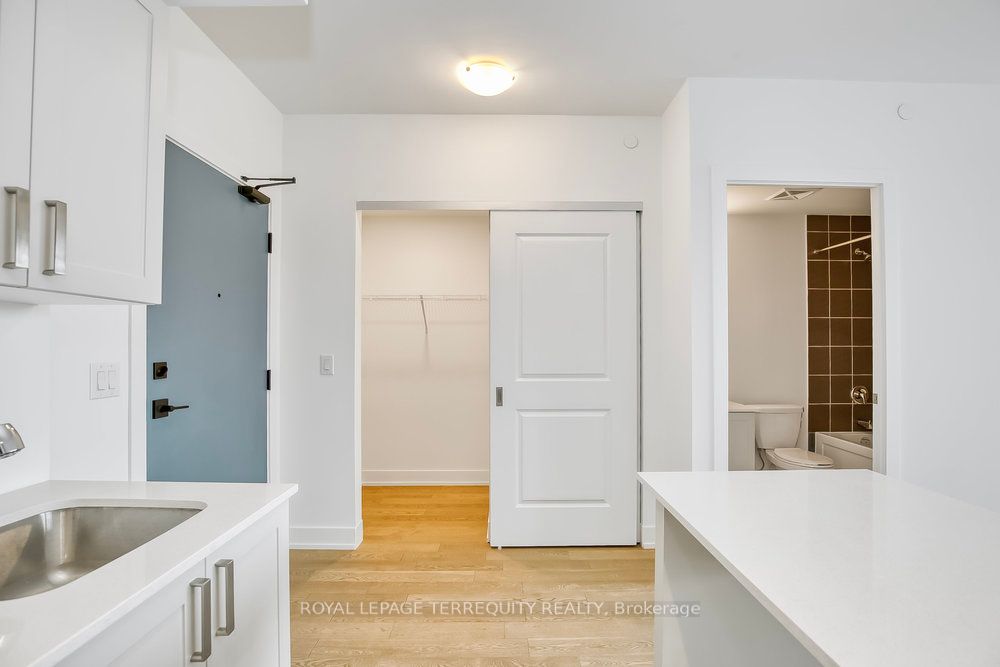 1063 Douglas Mccurdy Cmn 11 Property Photo 17
