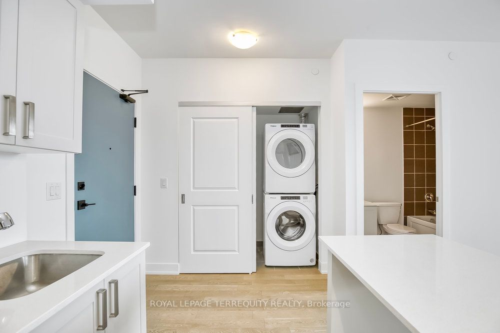 1063 Douglas Mccurdy Cmn 11 Property Photo 18
