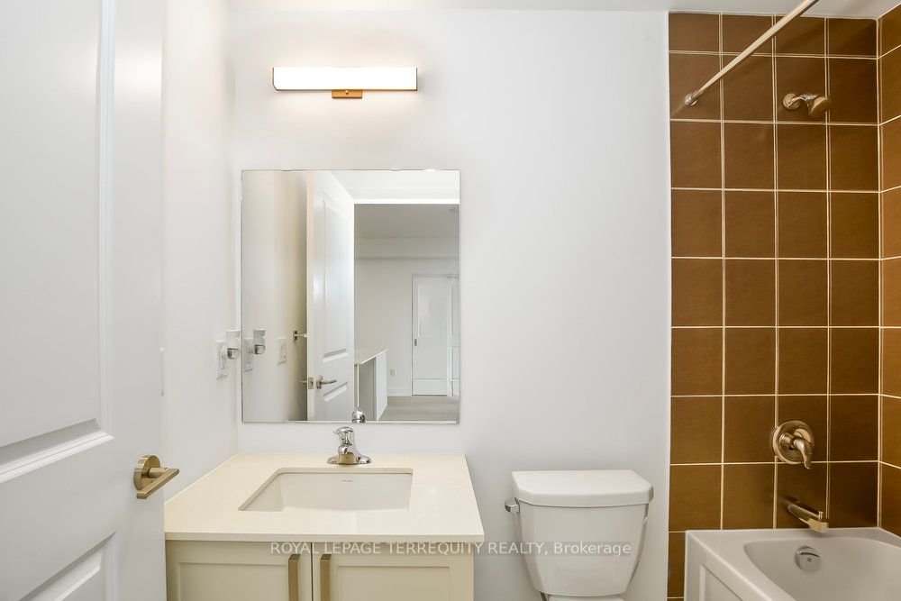 1063 Douglas Mccurdy Cmn 11 Property Photo 19