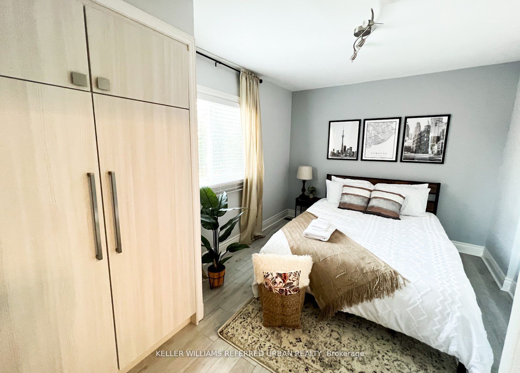 W9239113 Property Photo 1