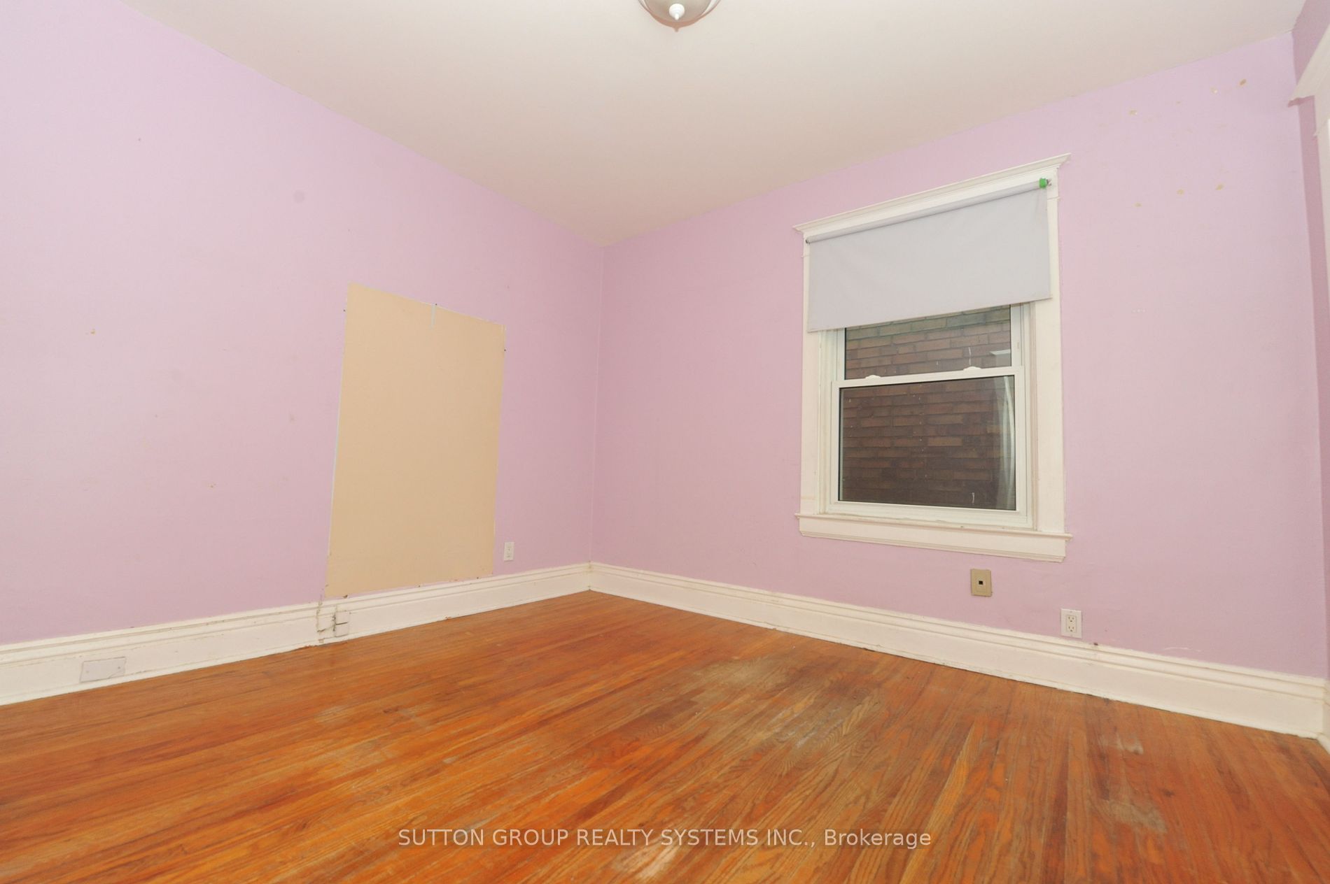 24 Norton Ave Property Photo 14