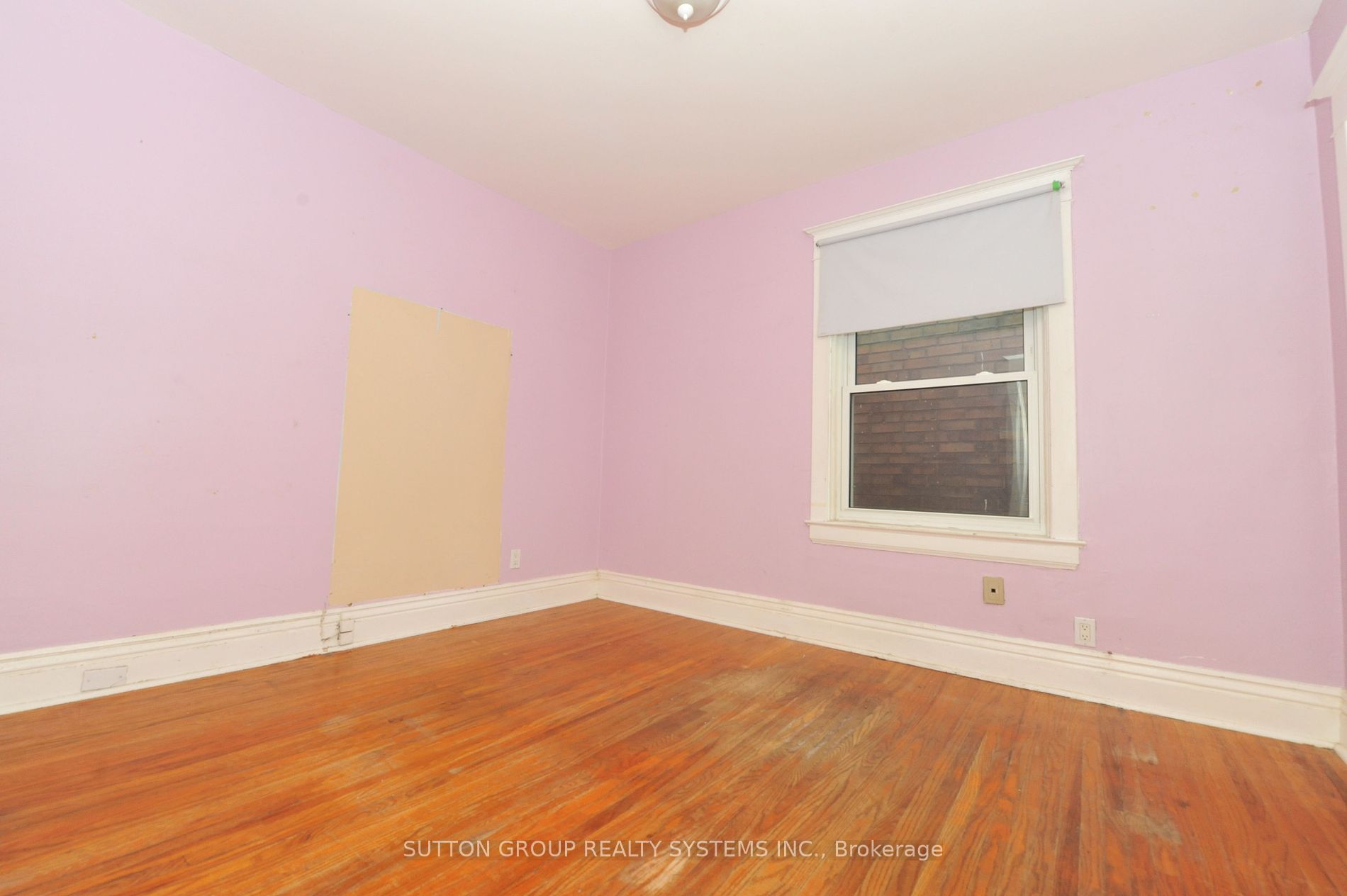 24 Norton Ave Property Photo 15