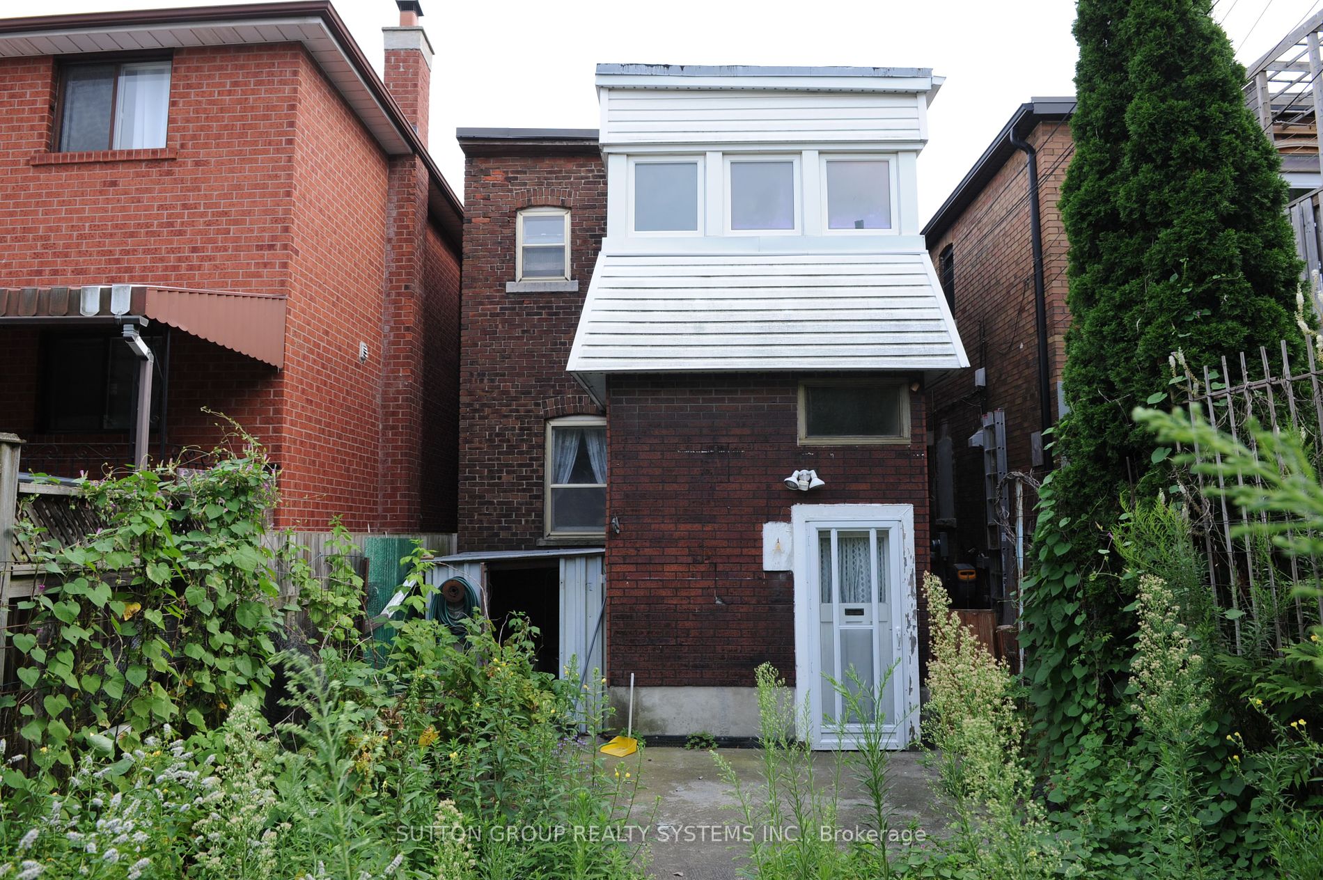 24 Norton Ave Property Photo 21