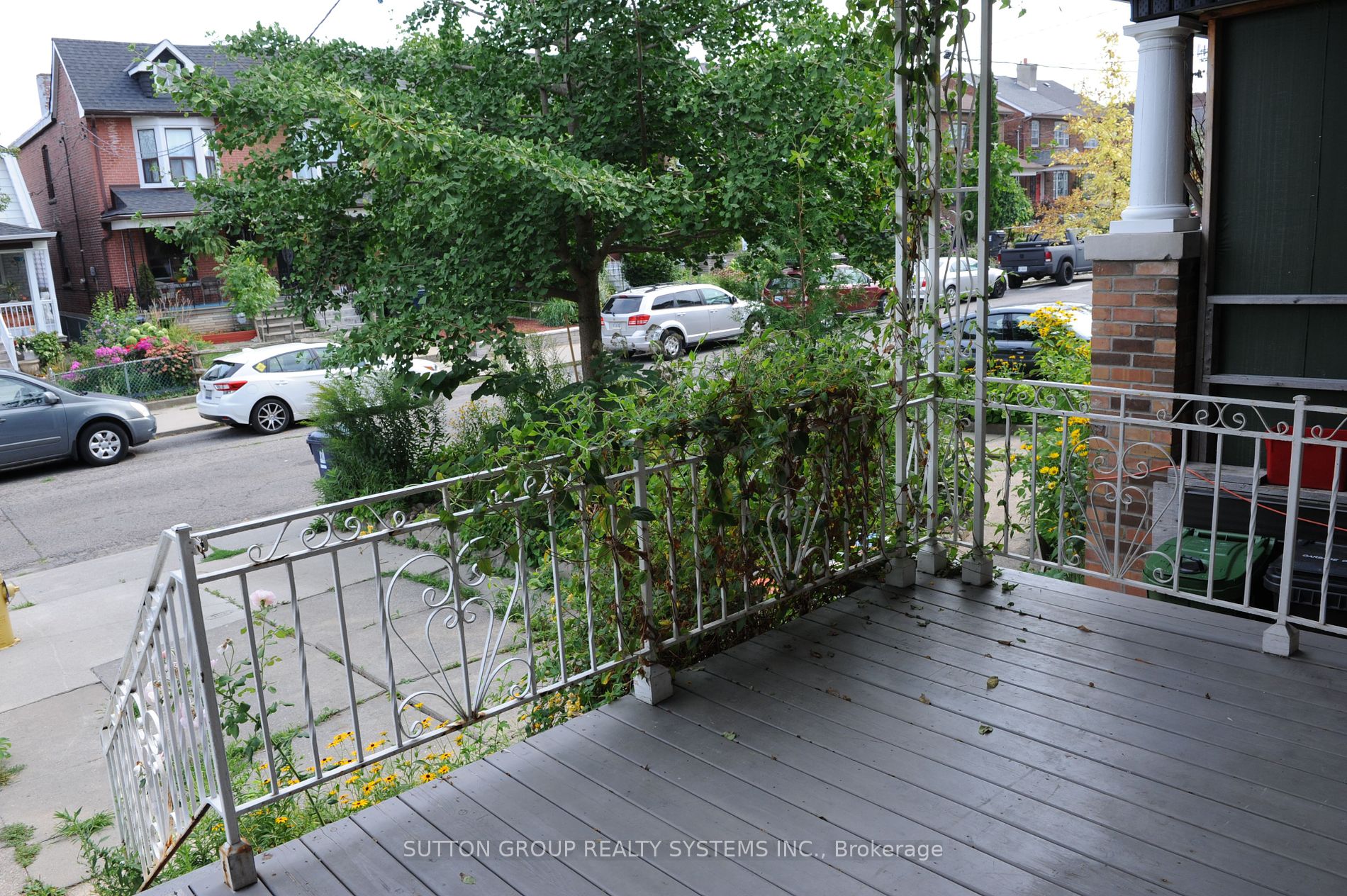 24 Norton Ave Property Photo 23