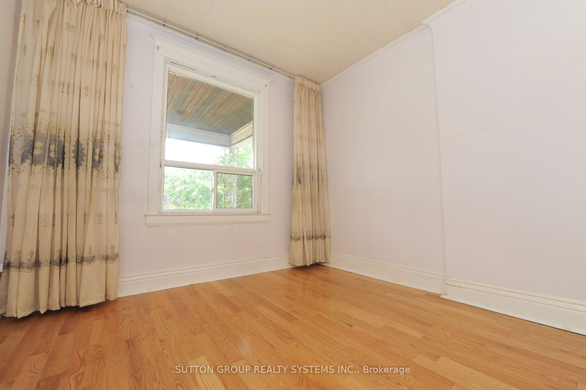 24 Norton Ave Property Photo 26