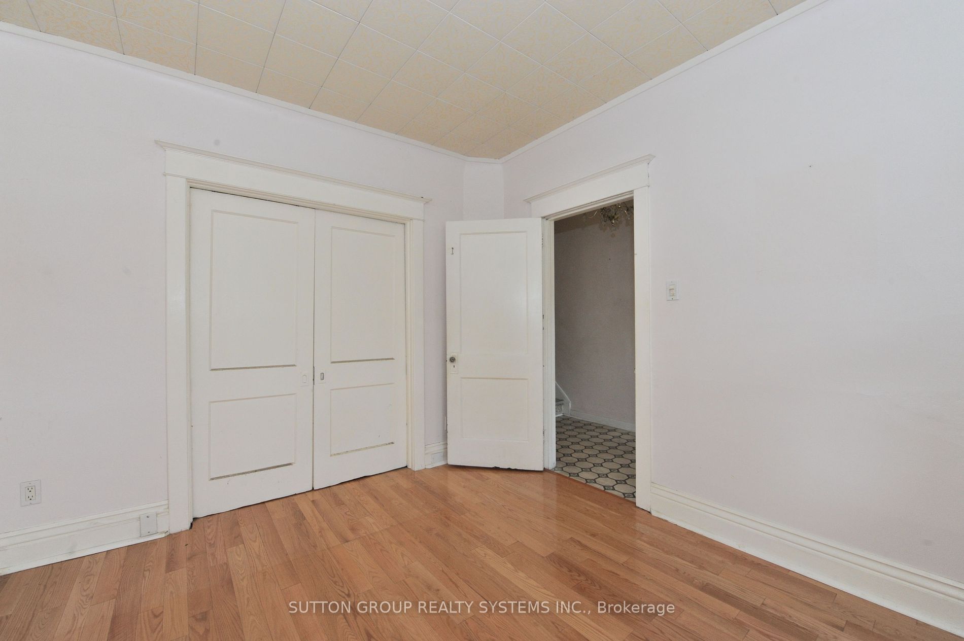 24 Norton Ave Property Photo 28
