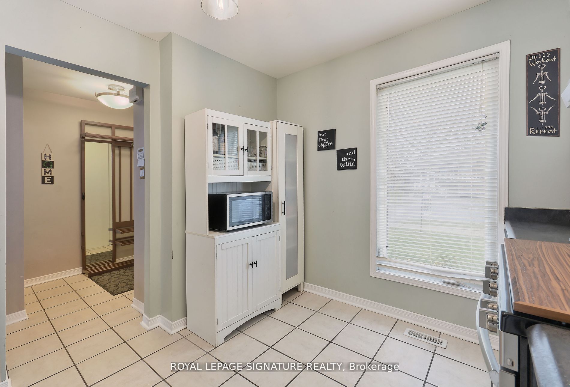 1039 Blairholm Ave Property Photo 4