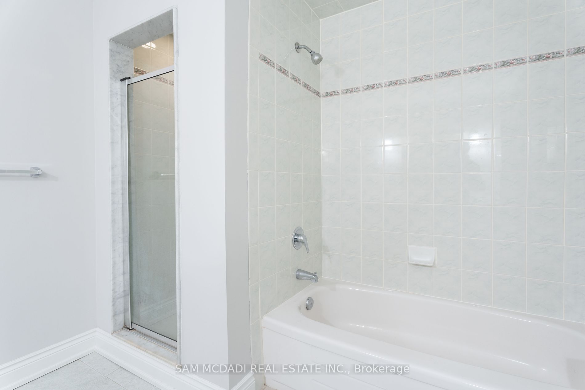 10 Stonehart St Property Photo 20