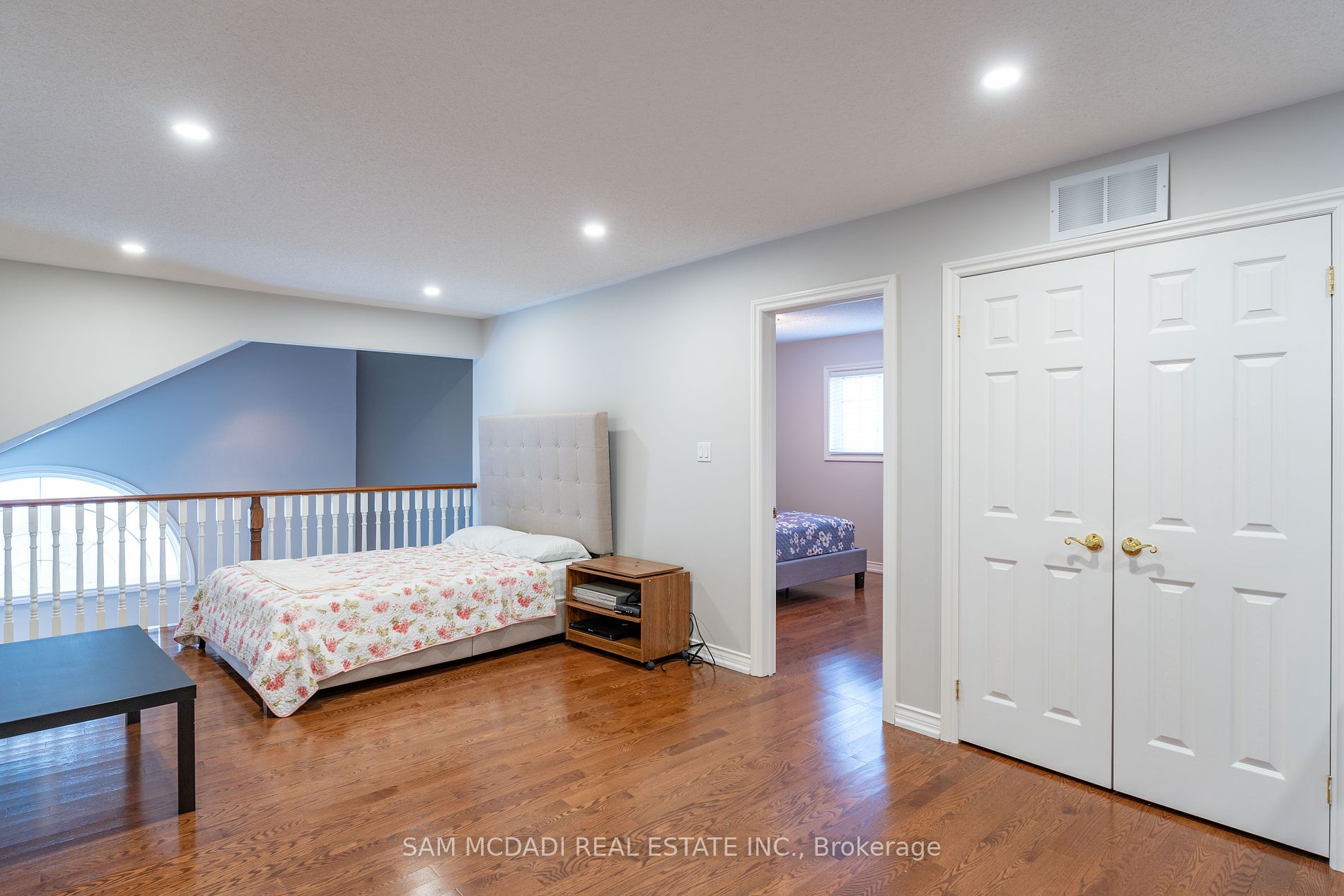 10 Stonehart St Property Photo 21