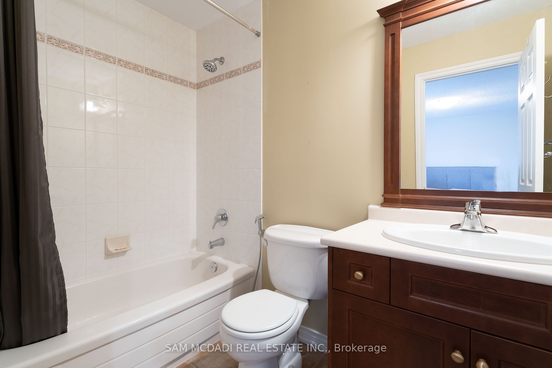 10 Stonehart St Property Photo 24