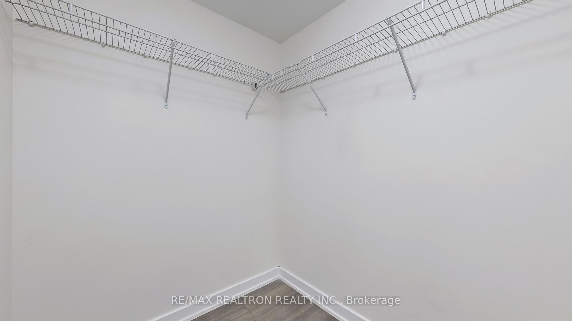 2220 Lake Shore Blvd W 08 Property Photo 10