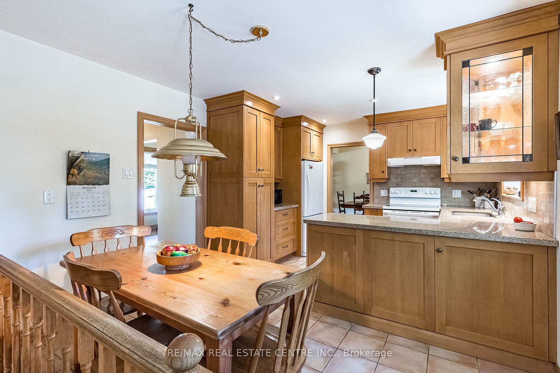 118 Ontario St Property Photo 11