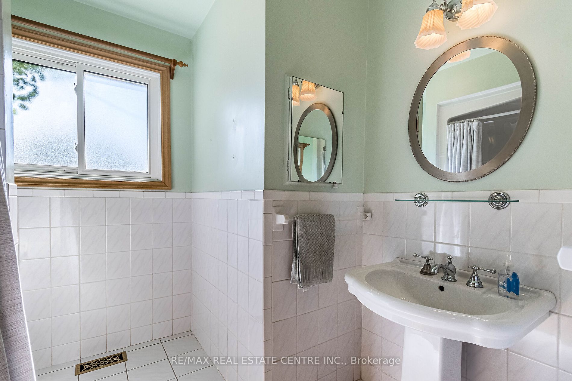 118 Ontario St Property Photo 14