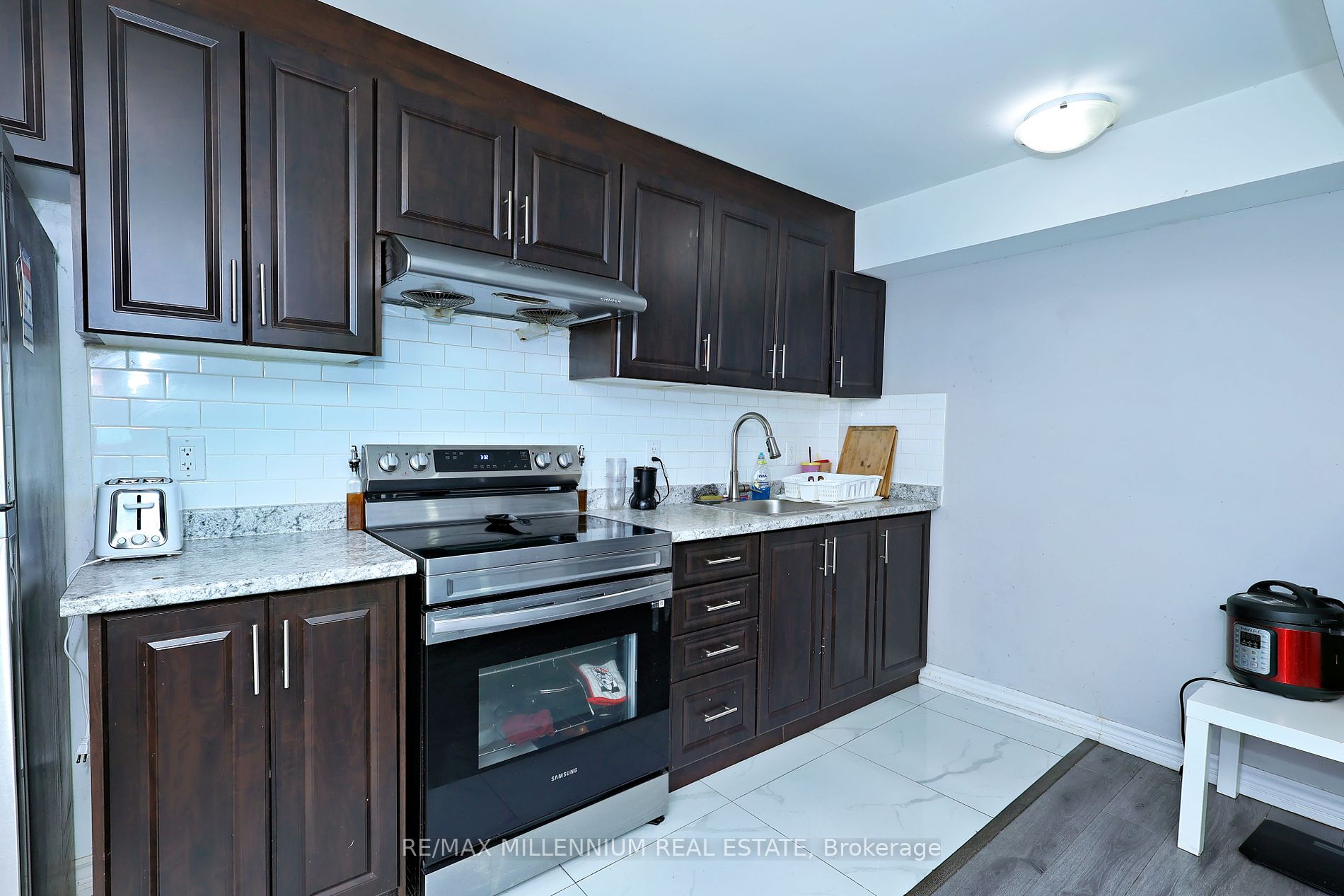 64 Lanark Circ Property Photo 19