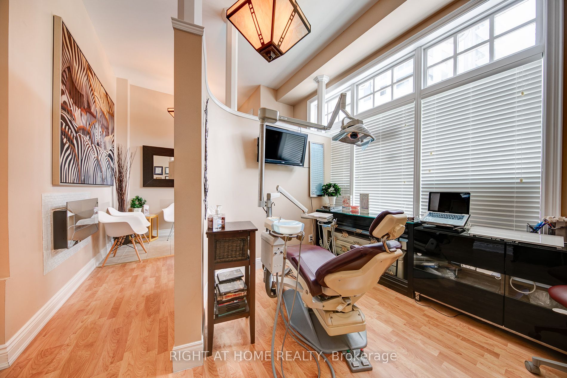 120 Bronte Rd Property Photo 36