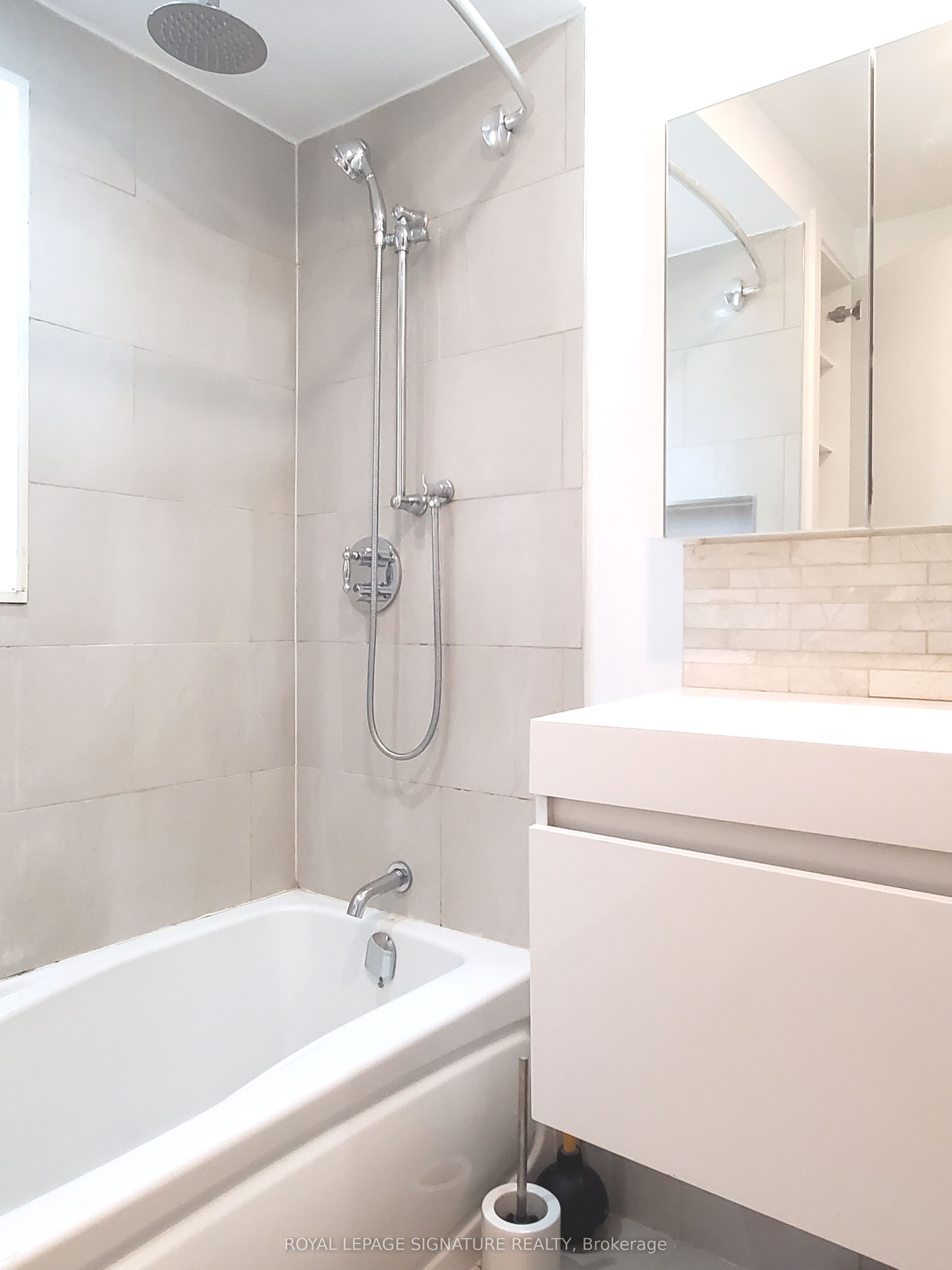 1 Maynard Avenue Property Photo 11