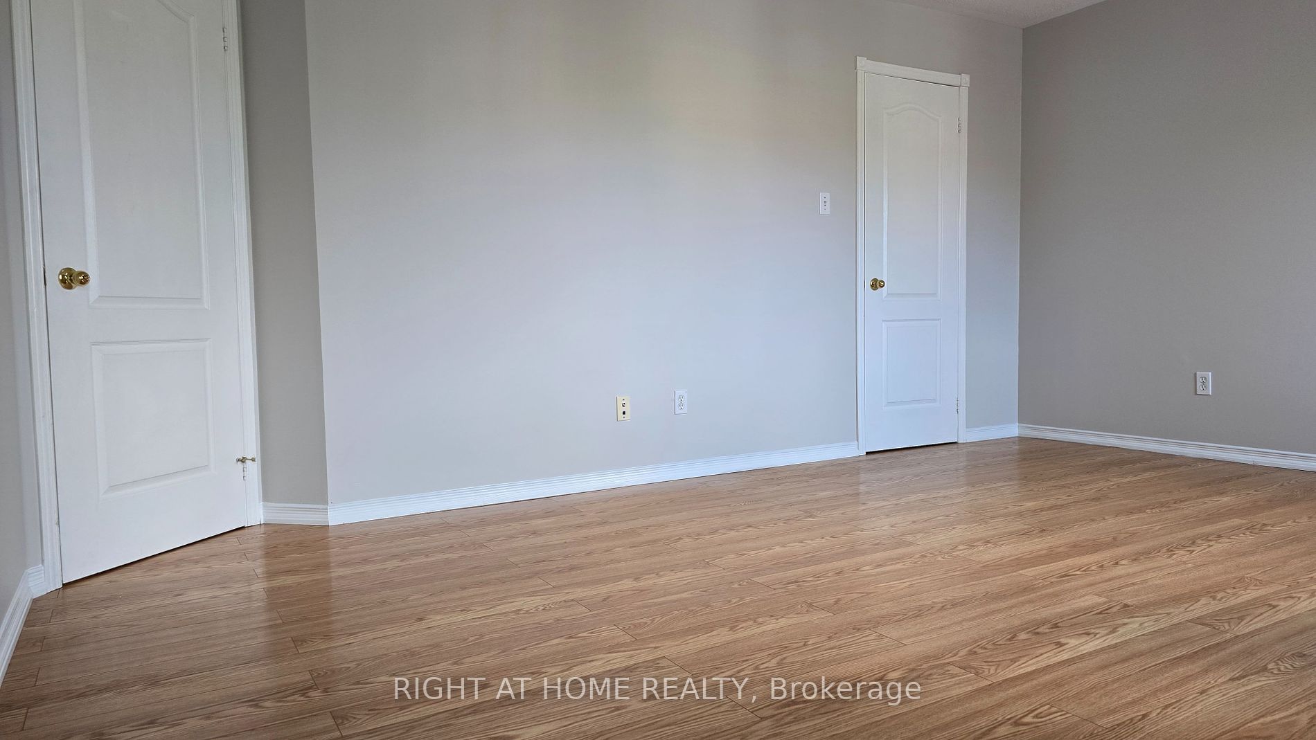 65 Monaco Crt Property Photo 6