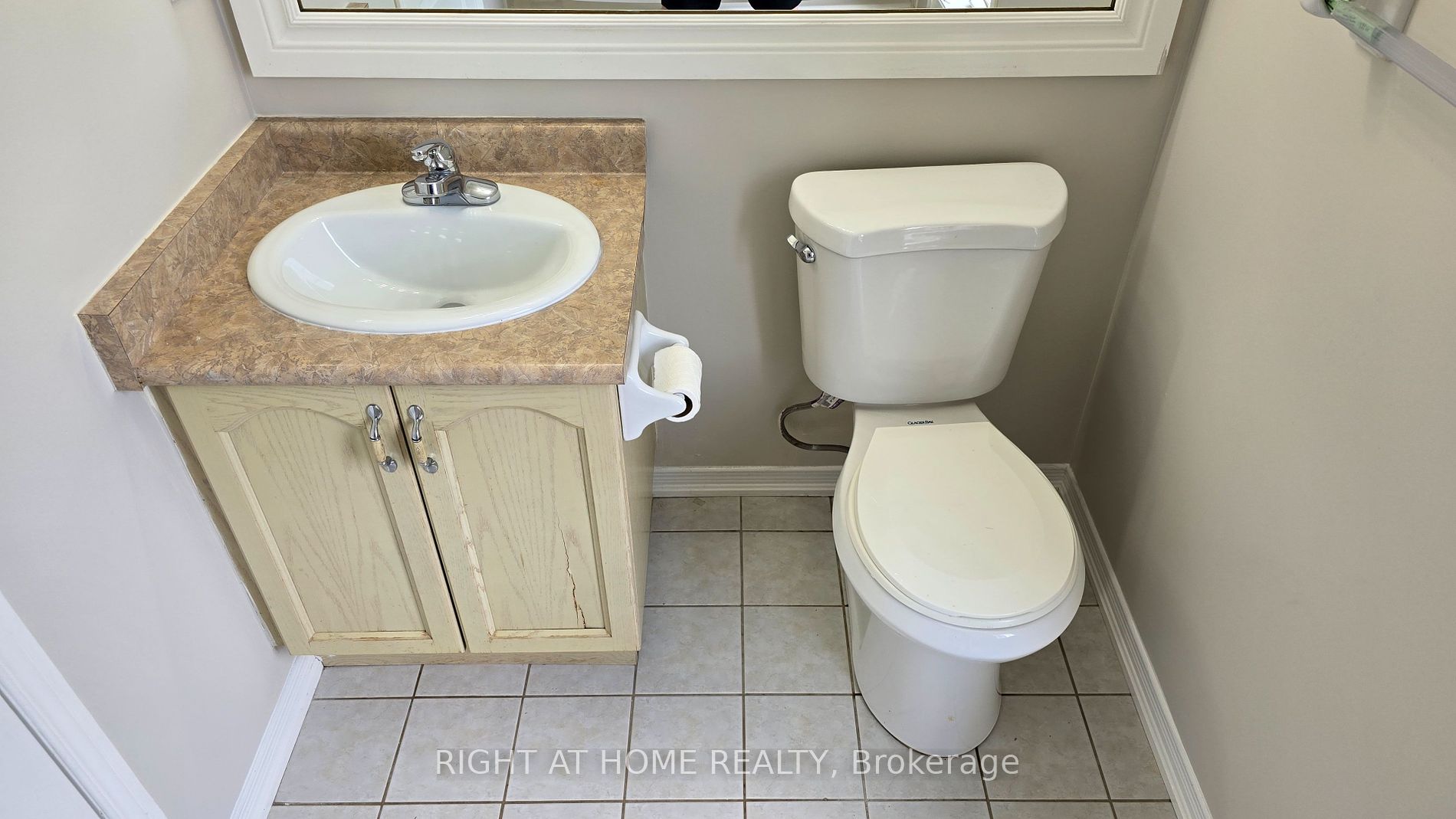 65 Monaco Crt Property Photo 8