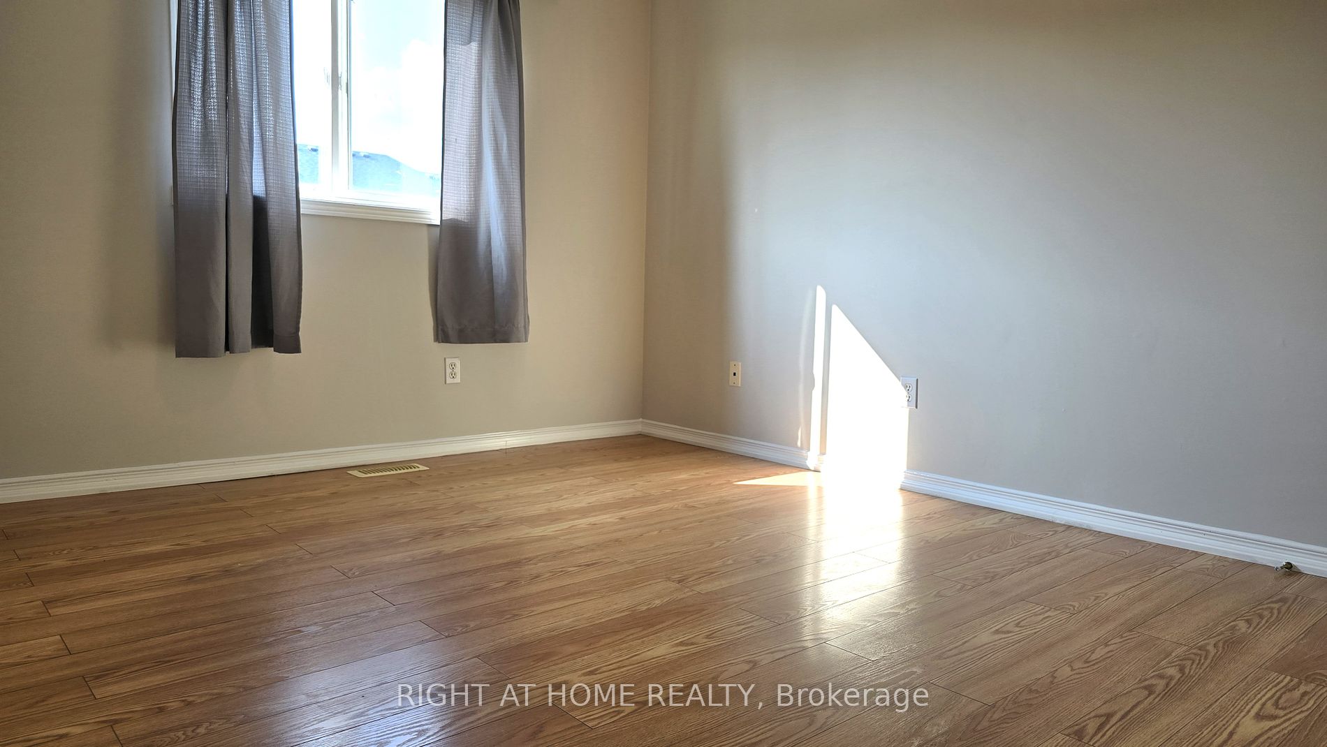 65 Monaco Crt Property Photo 13