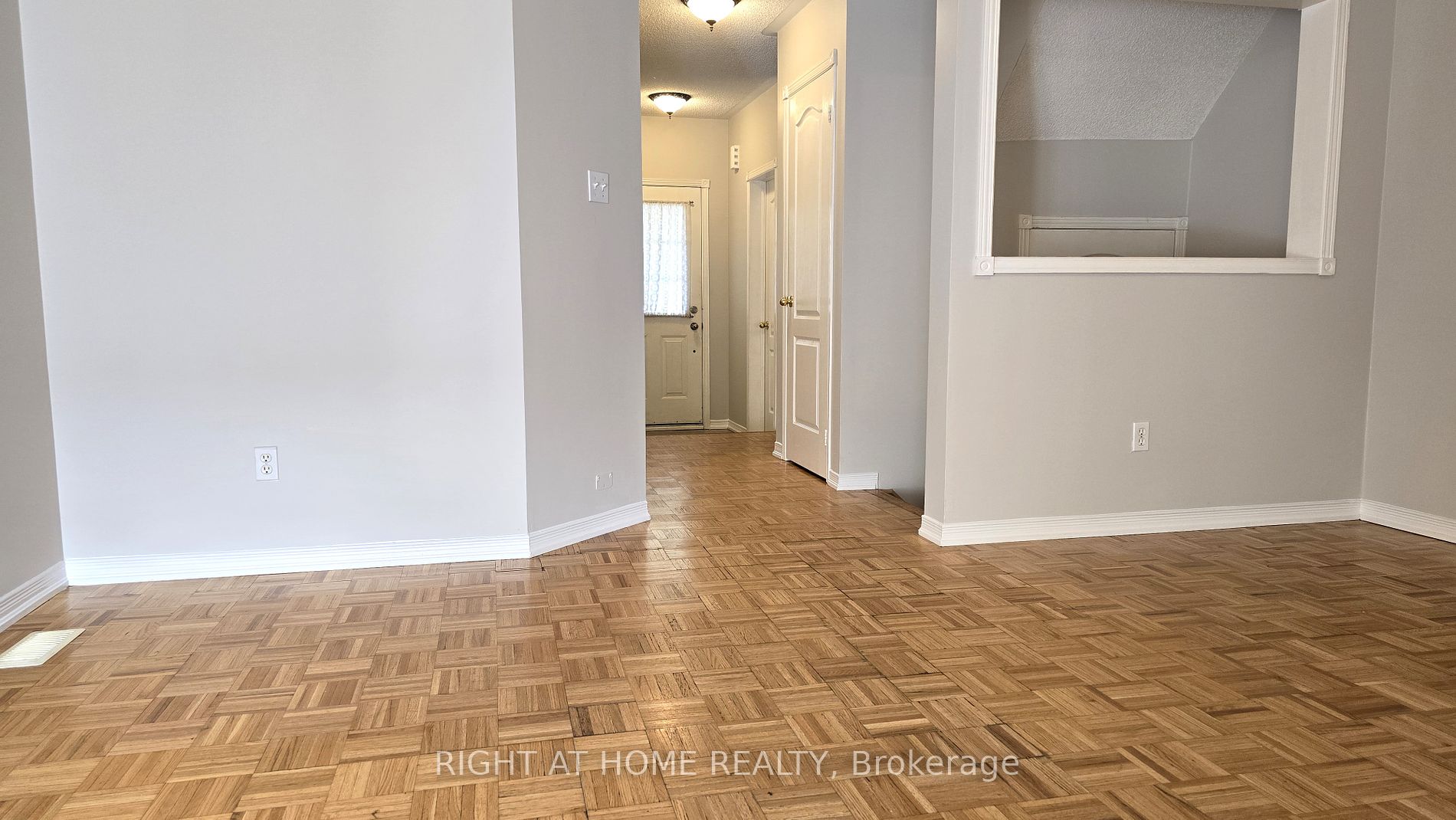 65 Monaco Crt Property Photo 20