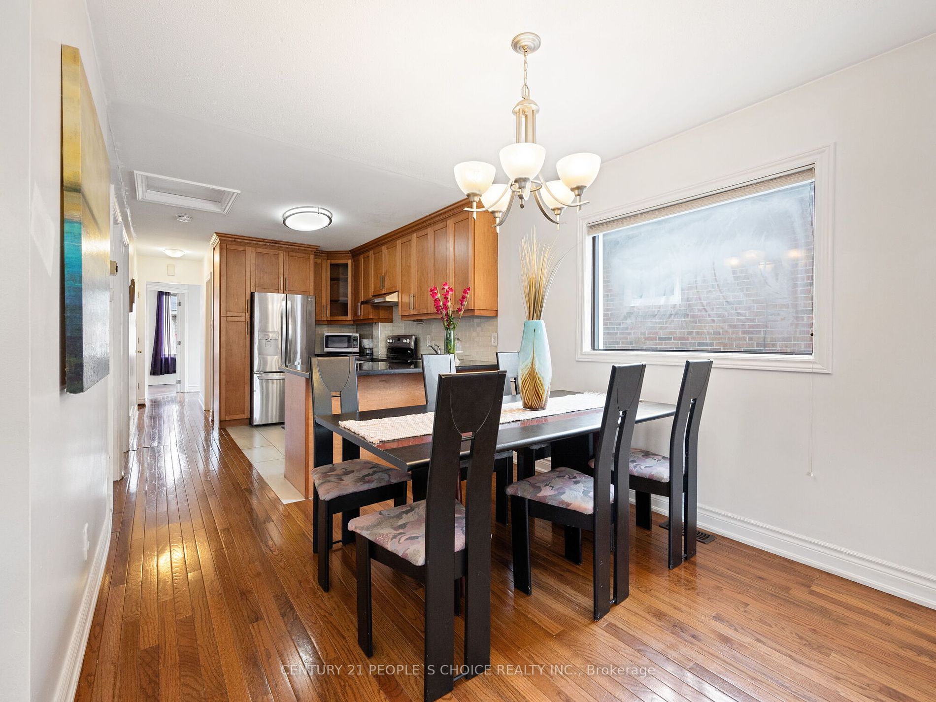 92 Foxwell St Property Photo 3