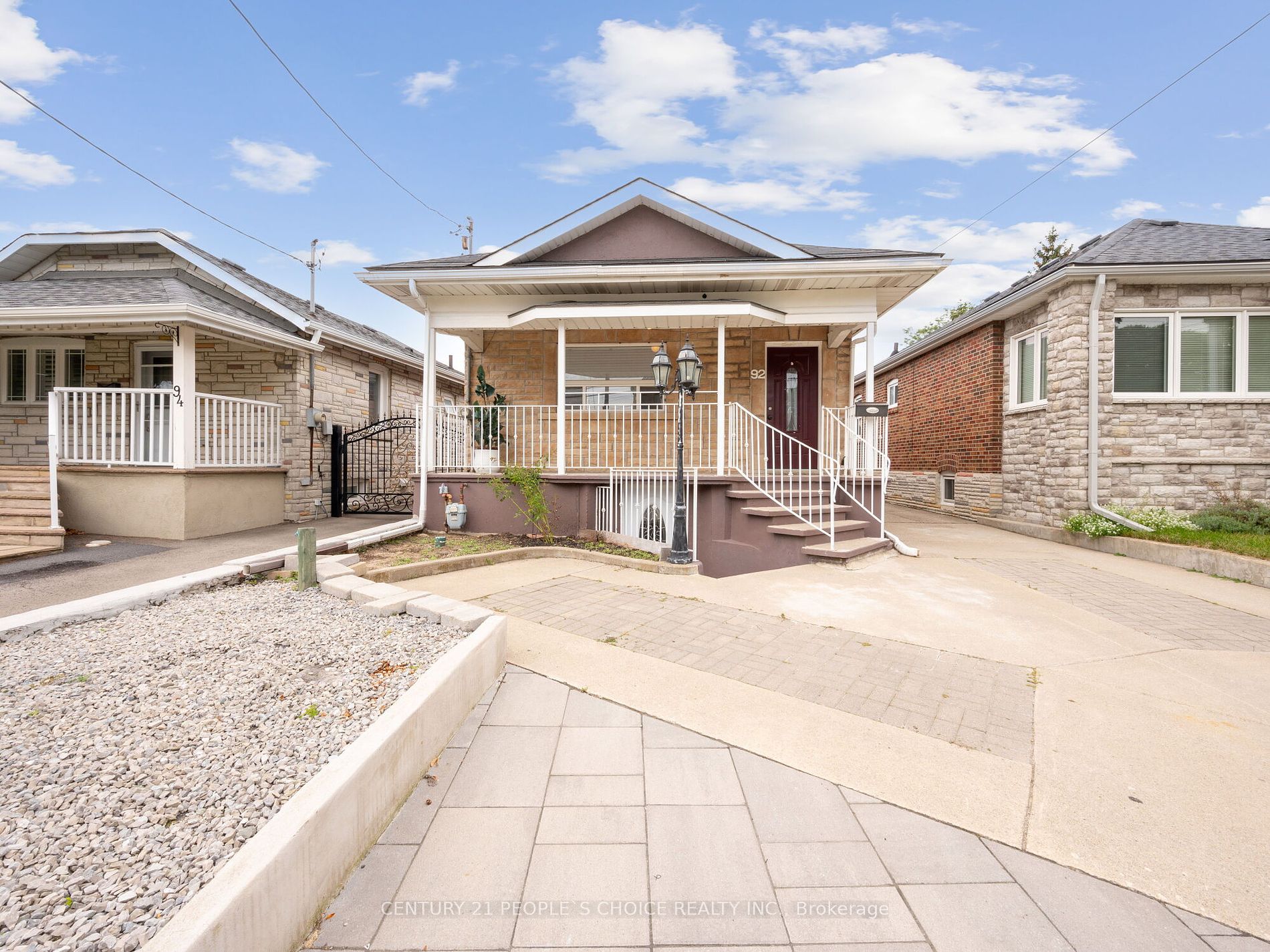 92 Foxwell St Property Photo 12