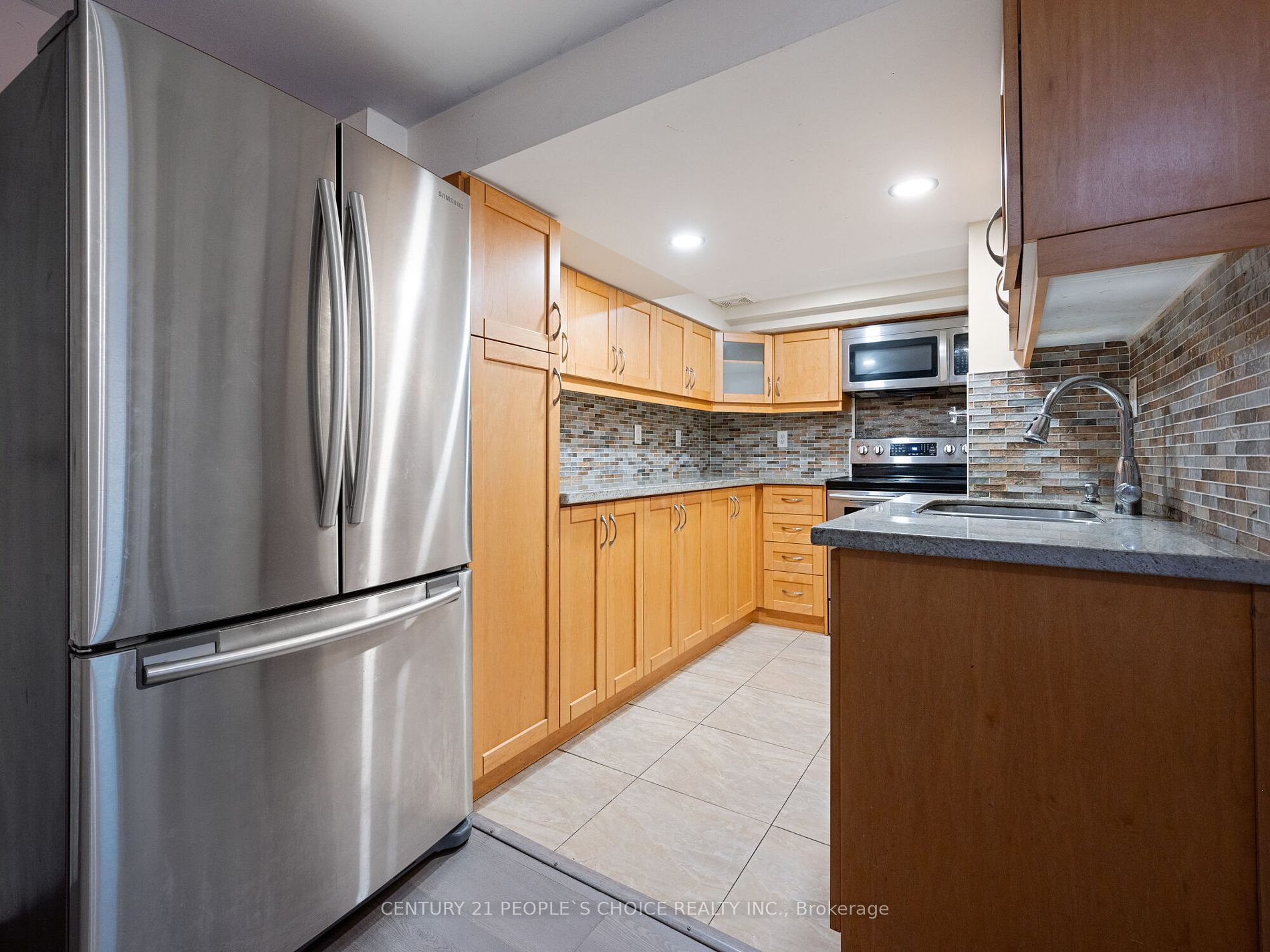 92 Foxwell St Property Photo 18