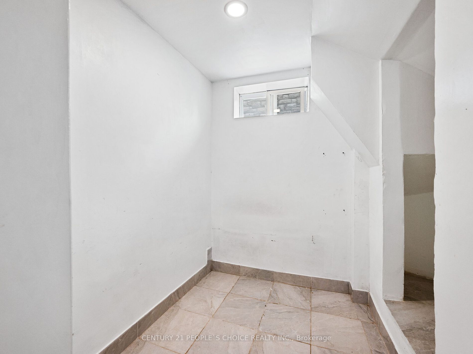 92 Foxwell St Property Photo 24