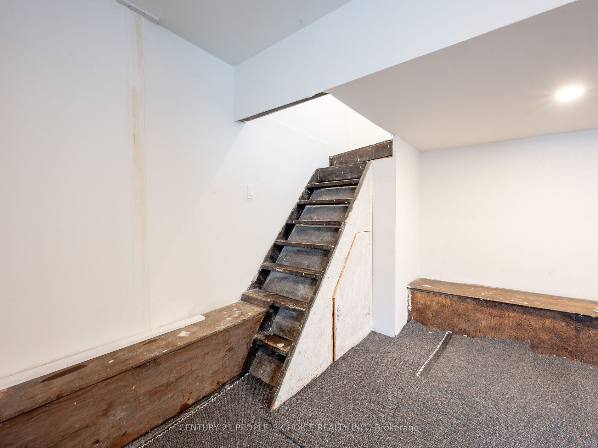 92 Foxwell St Property Photo 30