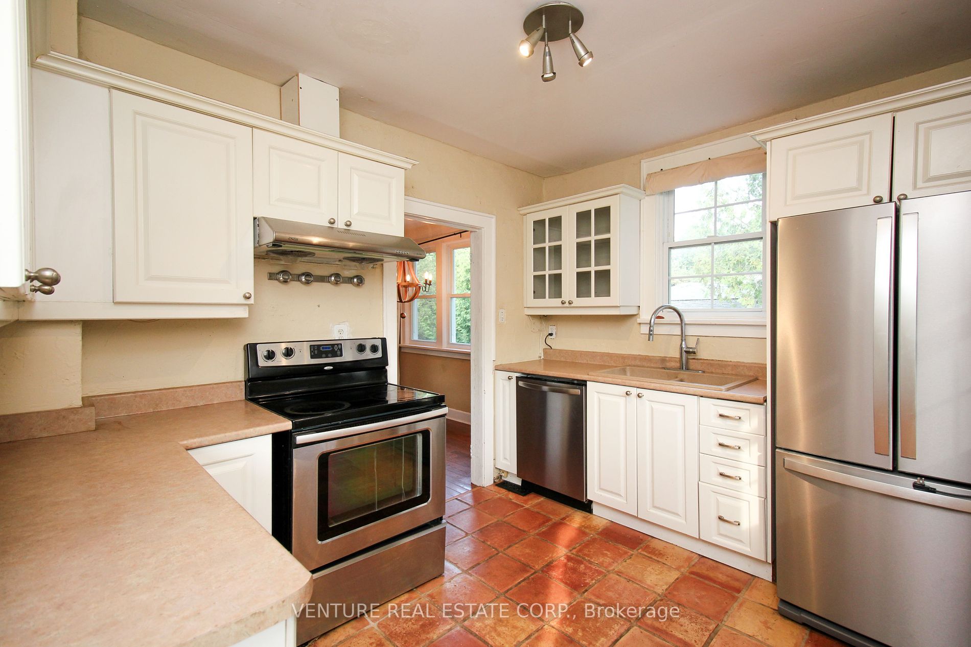 956 Bonnieview Ave Property Photo 8