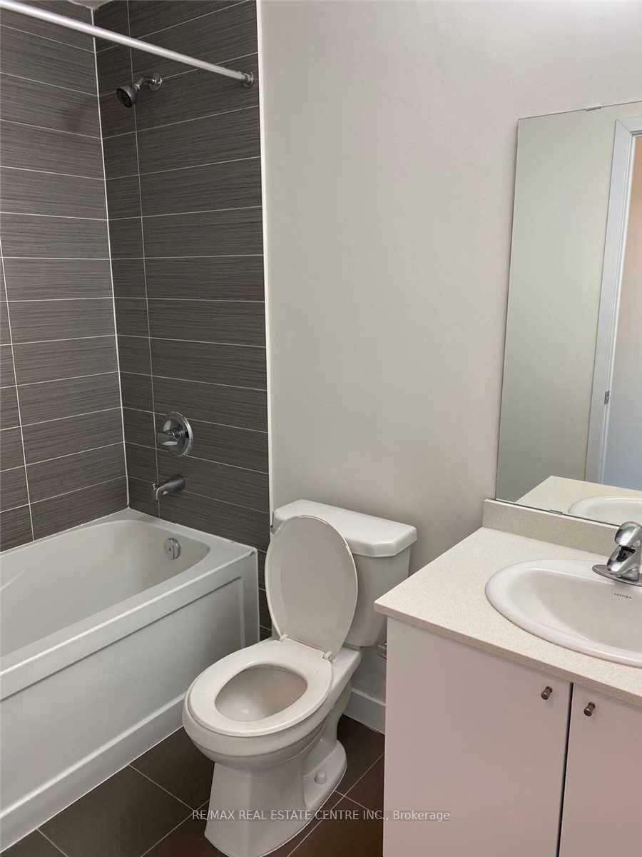 3985 Grand Park Dr 05 Property Photo 5