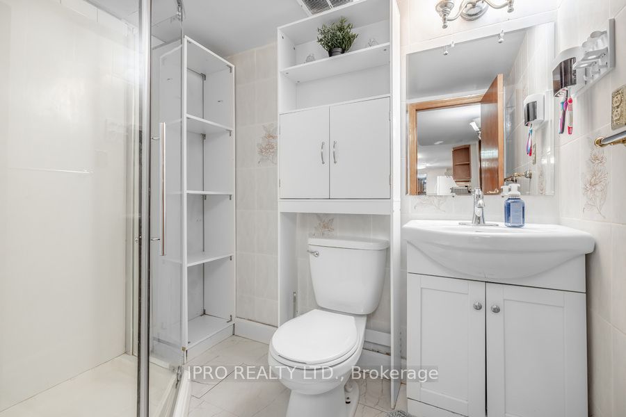22 Holmesdale Crescent Property Photo 16