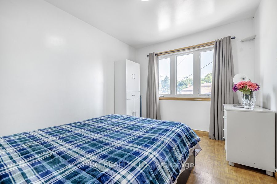 22 Holmesdale Crescent Property Photo 21
