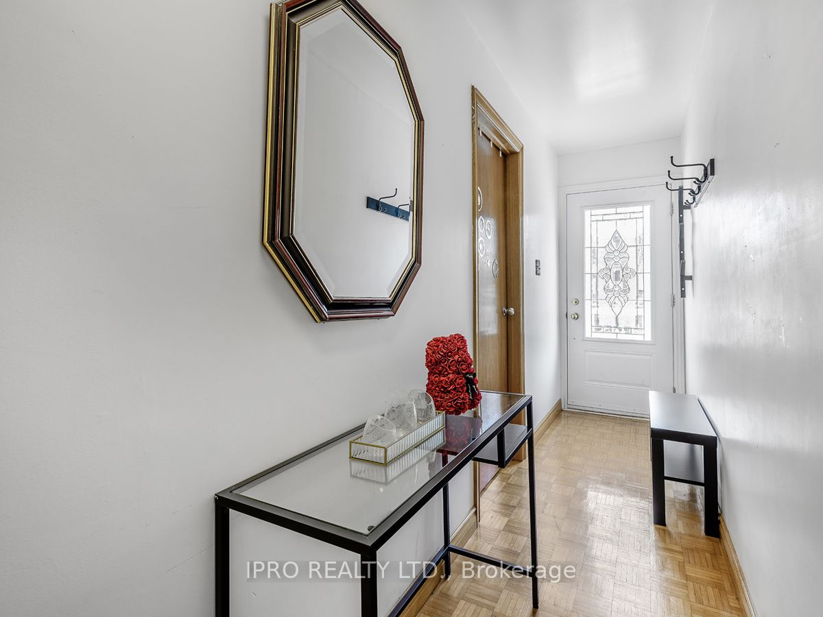 22 Holmesdale Crescent Property Photo 27