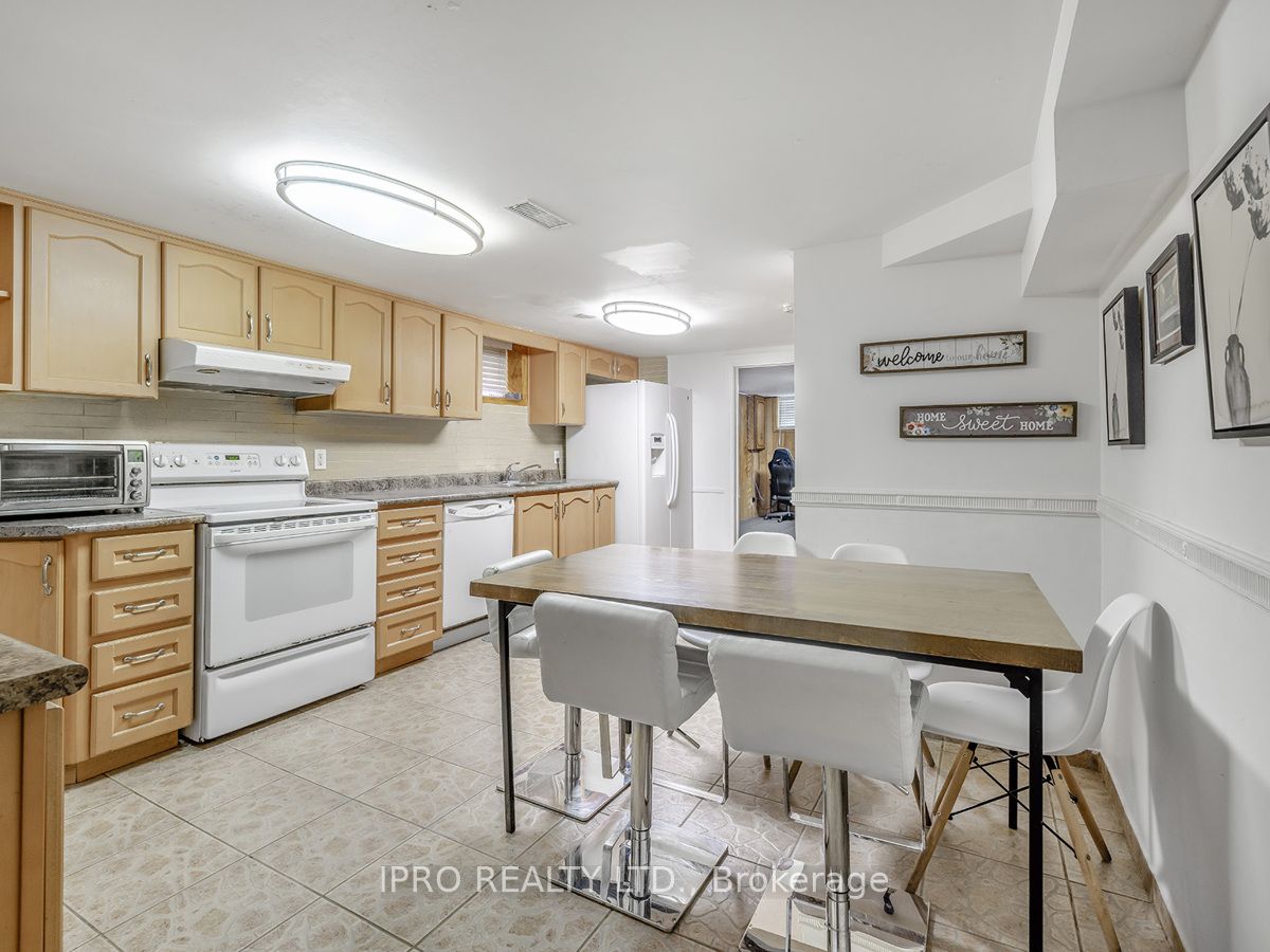 22 Holmesdale Crescent Property Photo 32