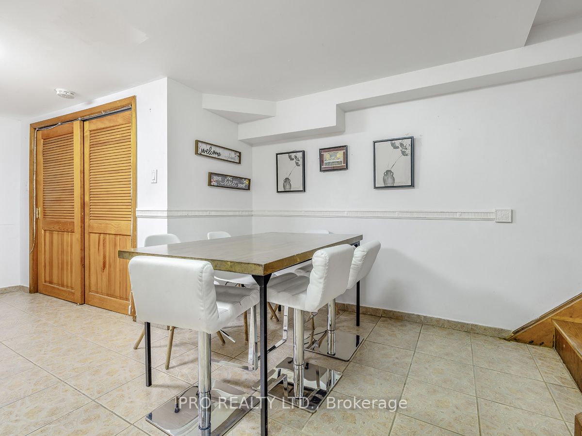 22 Holmesdale Crescent Property Photo 34