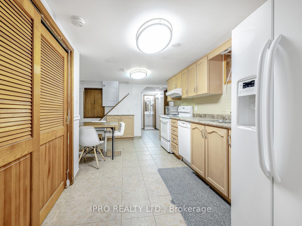 22 Holmesdale Crescent Property Photo 36