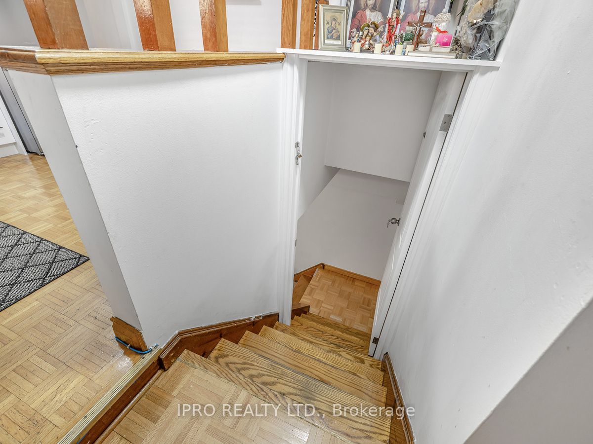 22 Holmesdale Crescent Property Photo 42