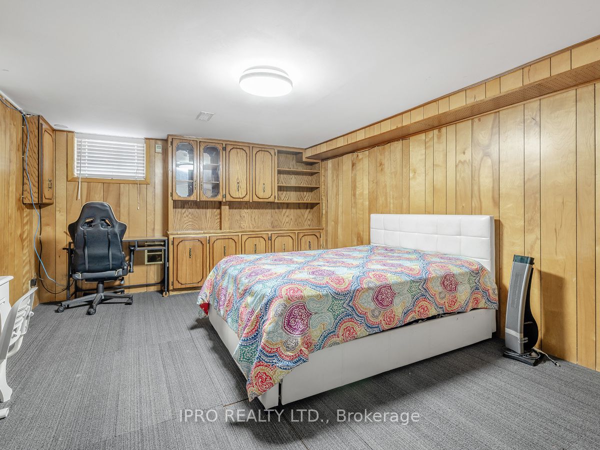 22 Holmesdale Crescent Property Photo 46