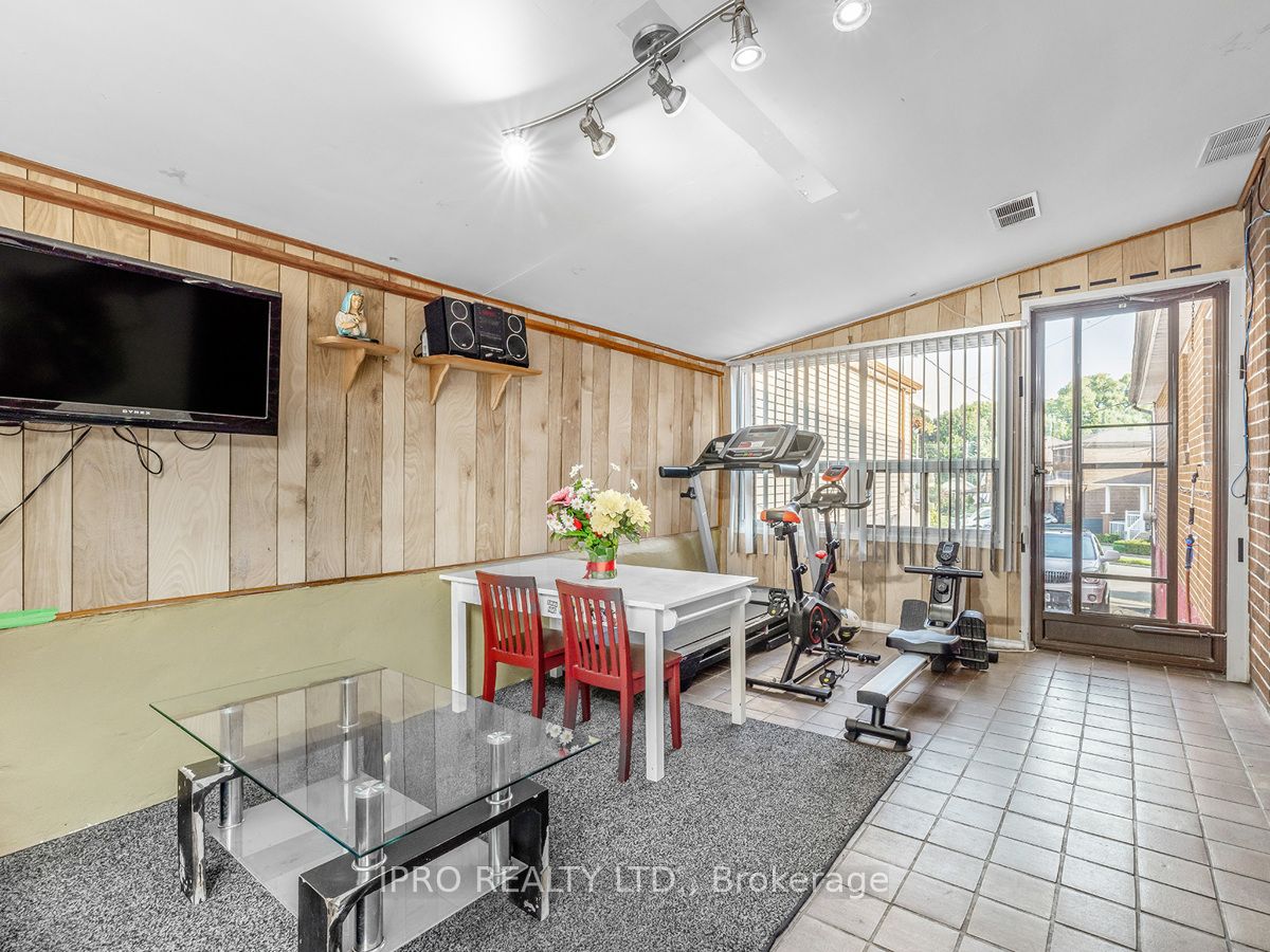 22 Holmesdale Crescent Property Photo 48