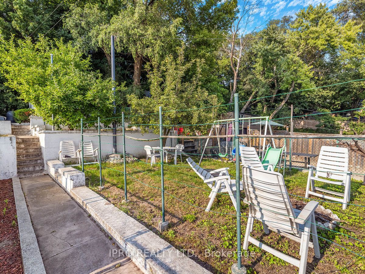 22 Holmesdale Crescent Property Photo 49