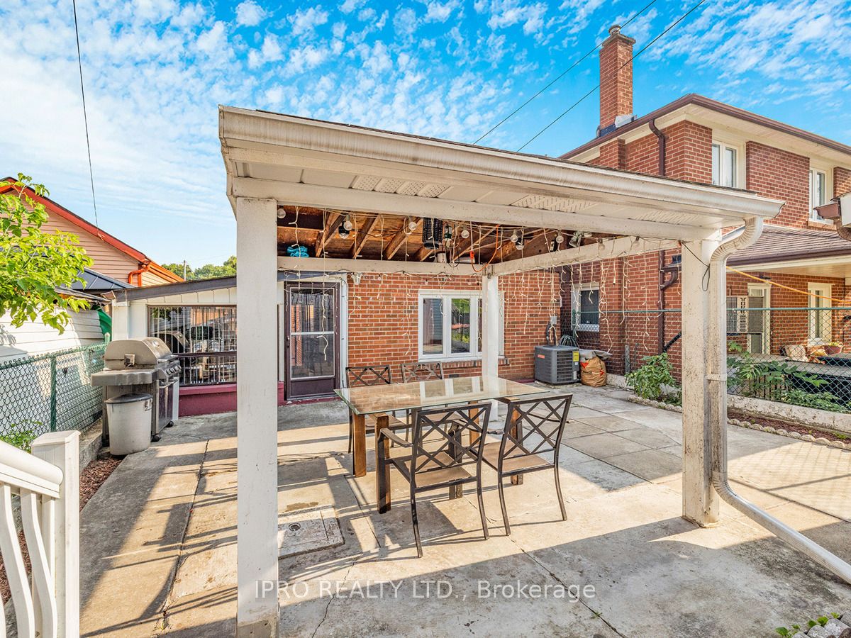 22 Holmesdale Crescent Property Photo 56