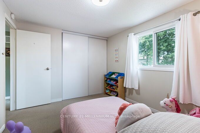 92 Cassander Cres Property Photo 22