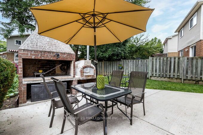 92 Cassander Cres Property Photo 31