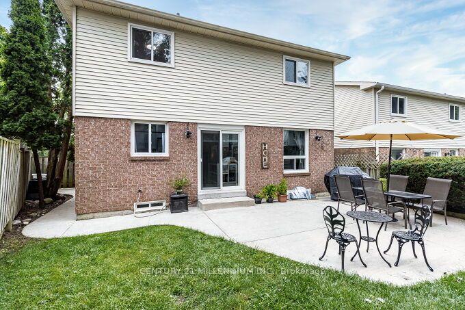 92 Cassander Cres Property Photo 32