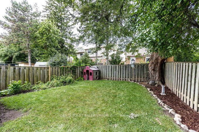 92 Cassander Cres Property Photo 33
